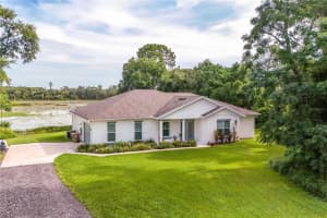 16935 LAKEVIEW AVENUE, UMATILLA, FL 32784 Sold 01/14/25