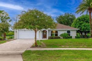 2816 JEWEL AVENUE, DELTONA, FL 32738 Sold 10/28/24