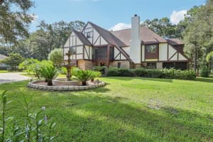 1582 Covered Bridge Dr, DELAND