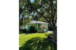 460 GREEN STREET, DELAND, FL 32720 Sold 10/25/24