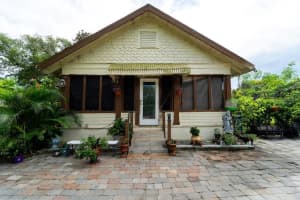 1006 TALTON AVENUE, DELAND, FL 32720 Sold 01/17/25