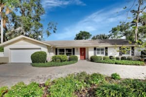 1005 UNIVERSITY AVENUE, DELAND, FL 32724 Sold 12/31/24