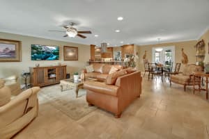 1005 UNIVERSITY AVENUE, DELAND, FL 32724 Sold 12/31/24