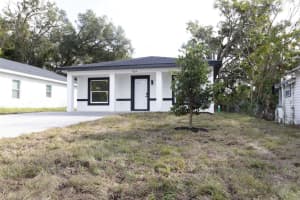 434 WALTS AVENUE, DELAND, FL 32720 Sold 02/21/25