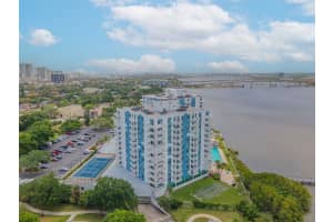 935 HALIFAX AVENUE, DAYTONA BEACH, FL 32118 Sold 01/09/25