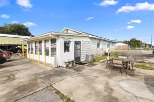 2490 N Woodland Blvd, DELAND