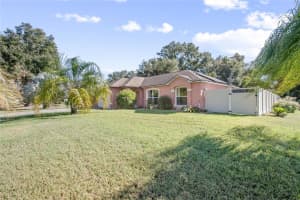 1077 DOYLE ROAD, DELTONA, FL 32725 Sold 03/28/25