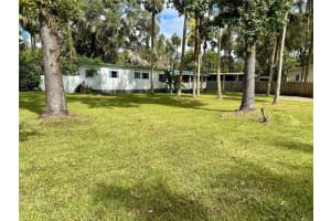 24519 PEARL STREET, ASTOR, FL 32102 Sold 09/30/25