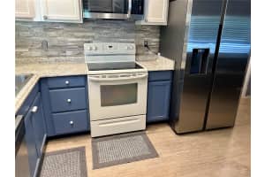 24519 PEARL STREET, ASTOR, FL 32102 Sold 09/30/25