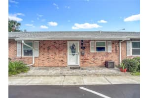 29 FAIRWAY COURT, DELAND, FL 32724 Sold 04/17/25