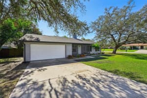 517 DUSTIN TERRACE, DELTONA, FL 32725 Sold 04/04/25