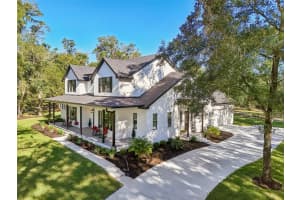 1913 HILLCREST OAK DRIVE, DELAND, FL 32720 Sold 01/14/25