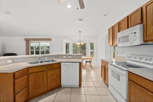 274 SUNRISE BOULEVARD, DEBARY, FL 32713 Sold 02/19/25