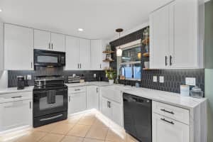 636 PREAKNESS CIRCLE, DELAND, FL 32724 Sold 04/08/25