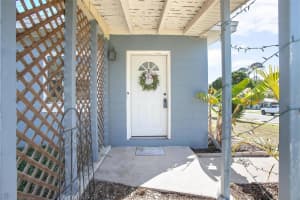 893 VILLAGE DRIVE, DELTONA, FL 32725 Sold 05/06/25