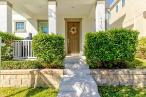 9378 MEADOW HUNT WAY, WINTER GARDEN, FL 34787 Sold 01/15/25