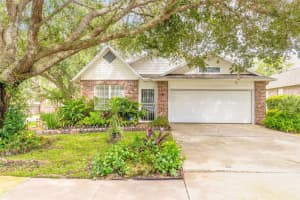 22 Old Macon Dr, ORMOND BEACH