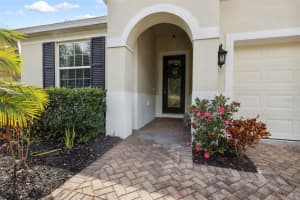 752 PREAKNESS CIRCLE, DELAND, FL 32724 Sold 02/18/25