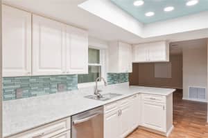 936 HUMPHREY BOULEVARD, DELTONA, FL 32738 Sold 04/28/25