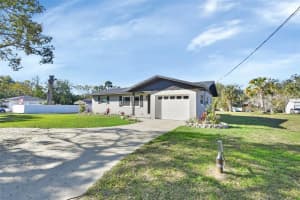 3070 GRAND AVENUE, DELAND, FL 32720 Sold 05/29/25