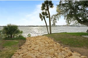 411 HALIFAX AVENUE, DAYTONA BEACH, FL 32118 Sold 03/18/25