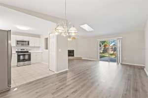 2125 QUEEN PALM DRIVE, EDGEWATER, FL 32141 Sold 05/22/25