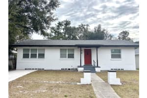 237 ADELLE AVENUE, DELAND, FL 32720 Sold 02/28/25