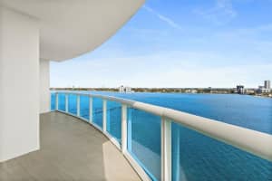 231 RIVERSIDE DRIVE, HOLLY HILL, FL 32117 - MLS#MFRV4940433