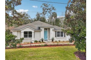 617 UNIVERSITY AVENUE, DELAND, FL 32720 Sold 02/26/25