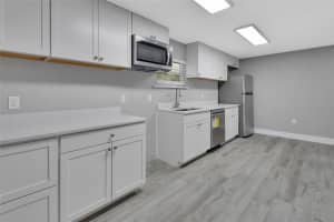 387 PARADISE DRIVE, DELAND, FL 32720 Sold 04/01/25