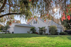 255 17TH AVENUE, VERO BEACH, FL 32962 Sold 04/15/25