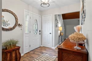 255 17TH AVENUE, VERO BEACH, FL 32962 Sold 04/15/25