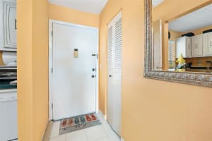 2711 HALIFAX AVENUE, DAYTONA BEACH, FL 32118 - MLS#MFRV4940969