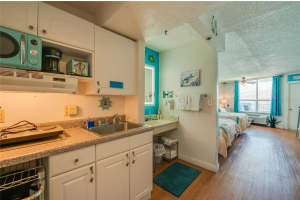 313 ATLANTIC AVENUE, DAYTONA BEACH, FL 32118 Sold 10/20/25