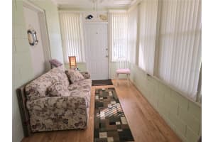 325 CARPENTER AVENUE, ORANGE CITY, FL 32763 Sold 03/24/25