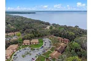 100 SWEETGUM WOODS COURT, DELTONA, FL 32725 Sold 04/16/25