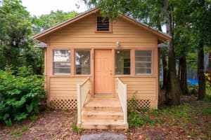 236 VOORHIS AVENUE, DELAND, FL 32724 Sold 04/08/25