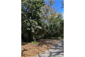 1127 MARTHA DRIVE, DAYTONA BEACH, FL 32114 - MLS#MFRV4941175