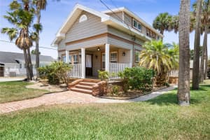 409 GRANDVIEW AVENUE, DAYTONA BEACH, FL 32118 Sold 03/28/25