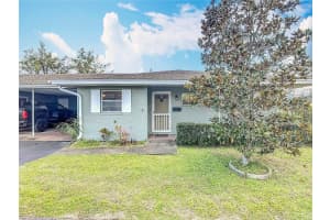 202 Oakleigh Dr #90, DELAND