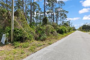 635 ORCHARD AVENUE, ORMOND BEACH, FL 32174 Sold 06/02/25