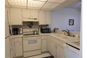100 KENTUCKY AVENUE, DELAND, FL 32724 Sold 05/27/25
