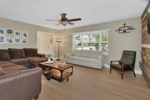 525 WISCONSIN AVENUE, ORANGE CITY, FL 32763 Sold 05/09/25