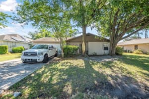 140 Westgrill Dr, PALM COAST