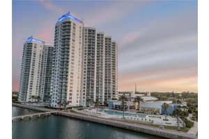 241 RIVERSIDE DRIVE, DAYTONA BEACH, FL 32117 - MLS#MFRV4941750