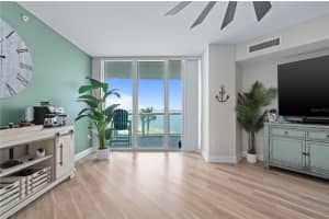 241 RIVERSIDE DRIVE, DAYTONA BEACH, FL 32117 - MLS#MFRV4941968