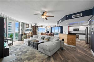 241 RIVERSIDE DRIVE, DAYTONA BEACH, FL 32117 - MLS#MFRV4941969