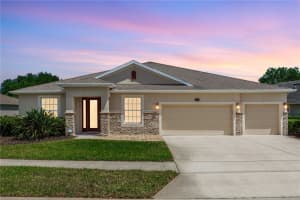 319 E Victoria Trails Blvd, DELAND