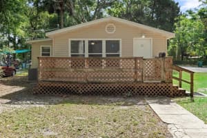211 DELAWARE AVENUE, DELAND, FL 32720 Sold 09/22/25
