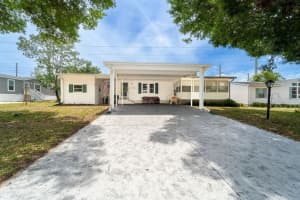 44 Florence Blvd, DEBARY